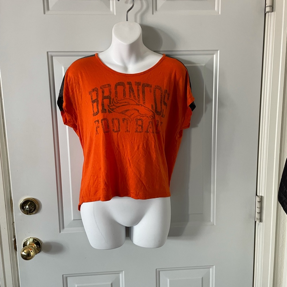 Broncos Top Medium